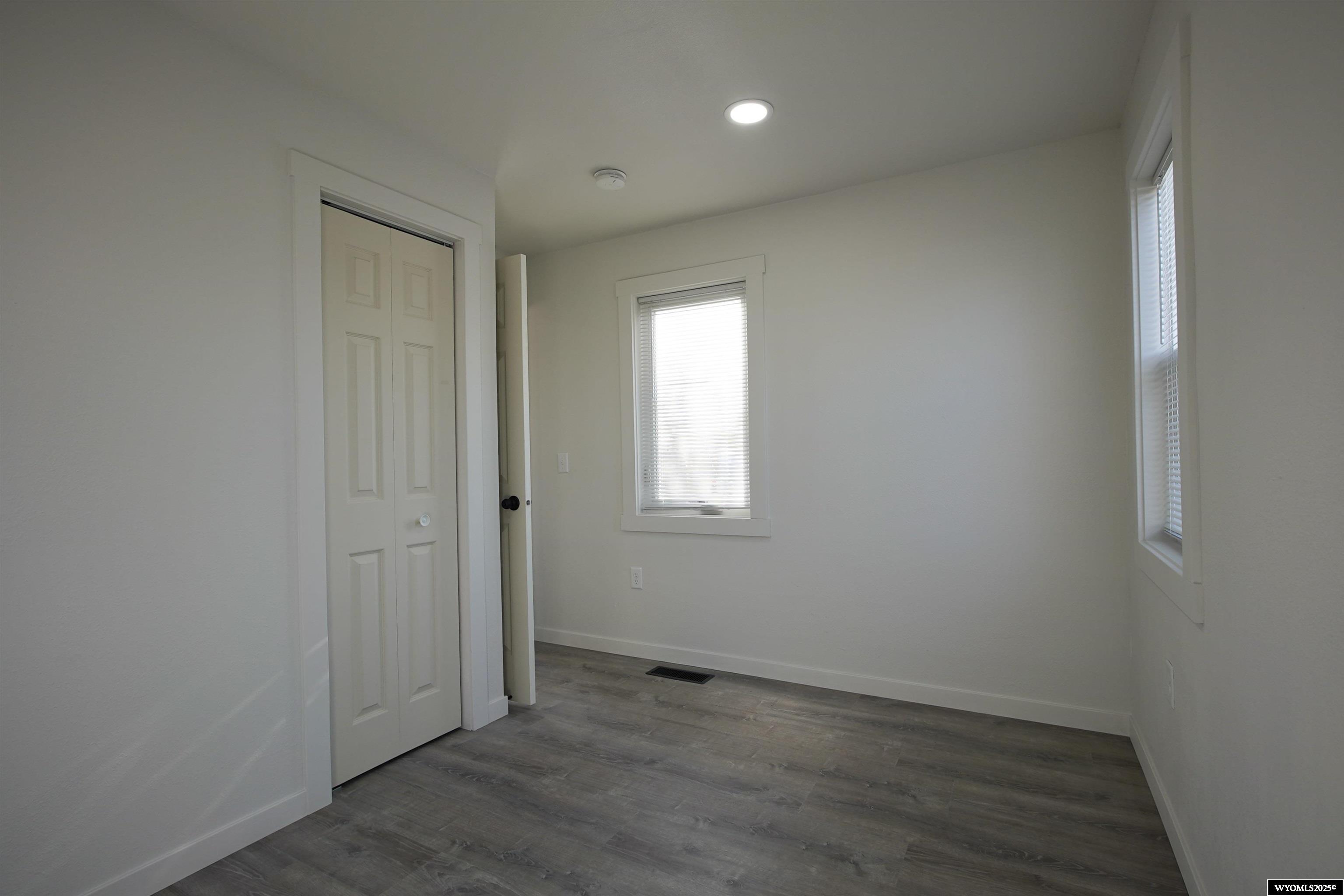 917 North Washington Street Casper, WY 82601 - Photo 7 of 19