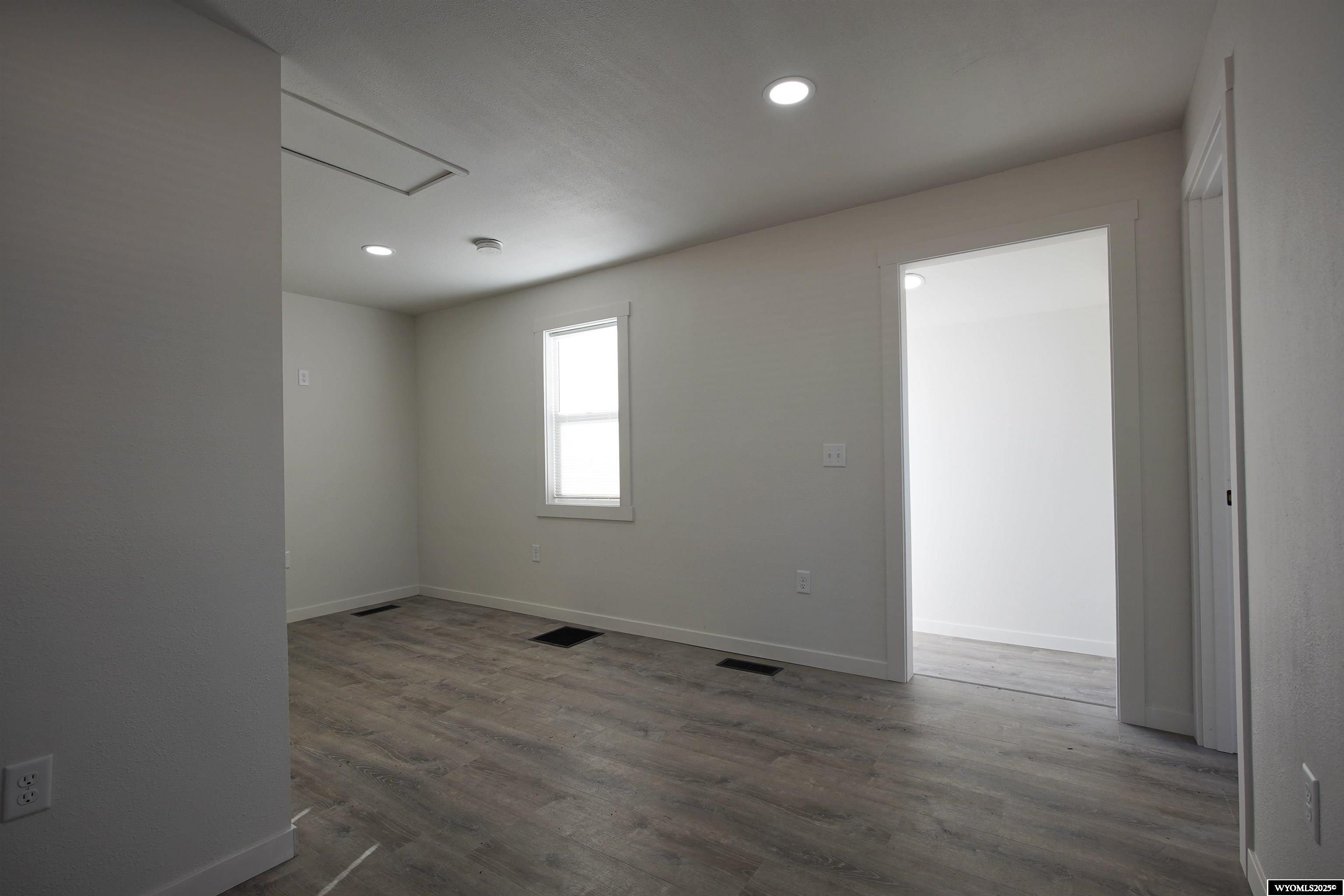 917 North Washington Street Casper, WY 82601 - Photo 9 of 19