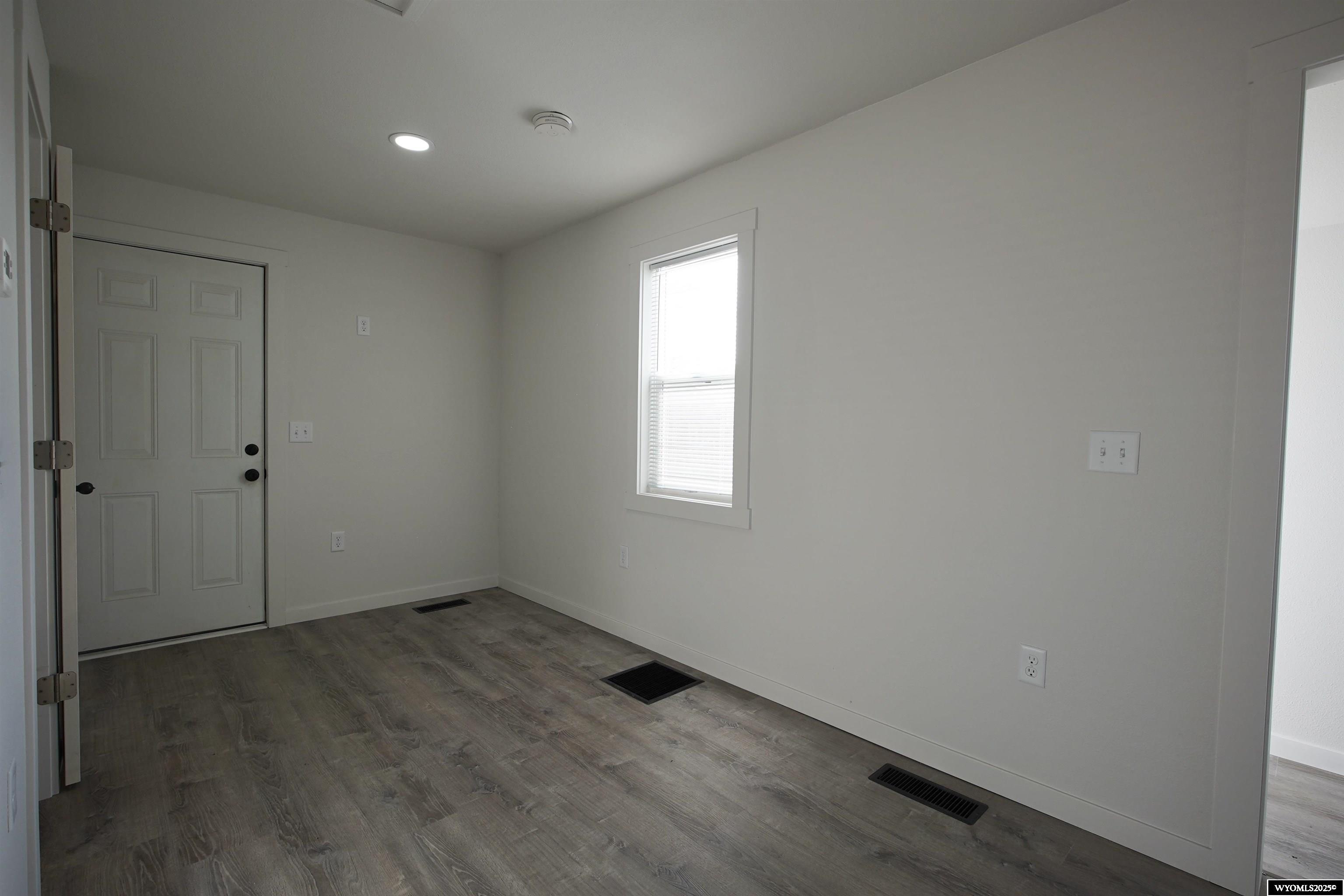 917 North Washington Street Casper, WY 82601 - Photo 10 of 19