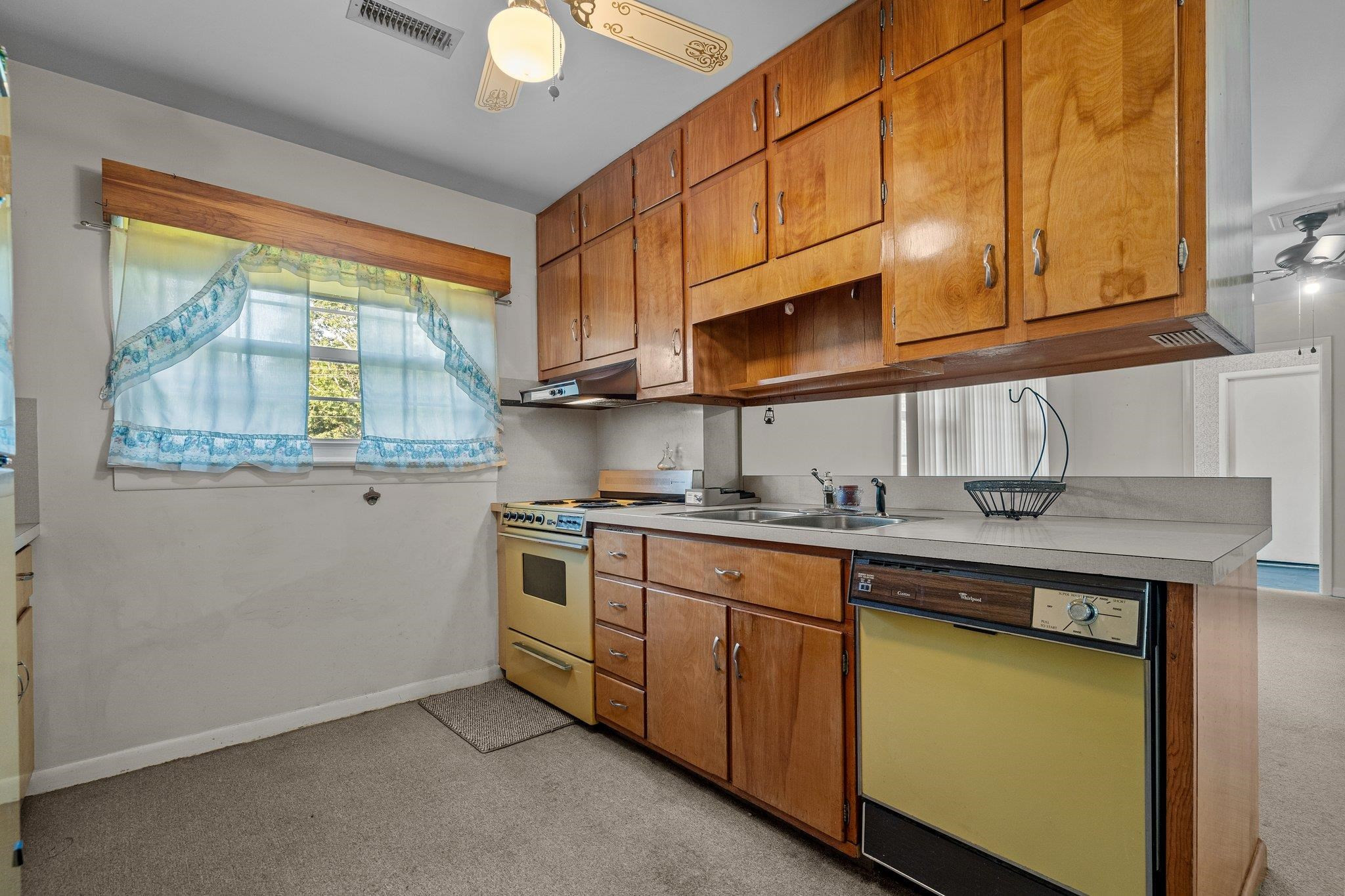 8950 Litchford Road Raleigh, NC 27615 - Photo 13 of 37 Photo 13