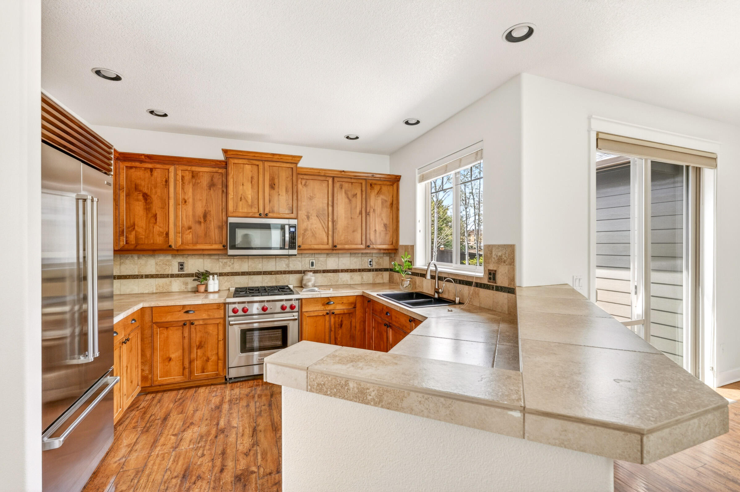 60275 Addie Triplett Loop Bend, OR 97702 - Photo 7 of 34 Kitchen with Sub Zero and Wolf appliances