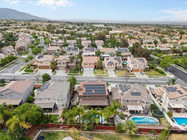 $990,000 | 2511 Gilbert Avenue, Corona, CA 92881