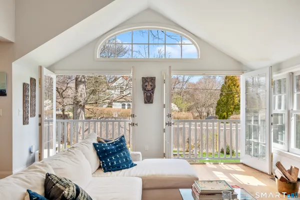 $1,995,000 | 370 Rowayton Avenue, Norwalk, CT 06853