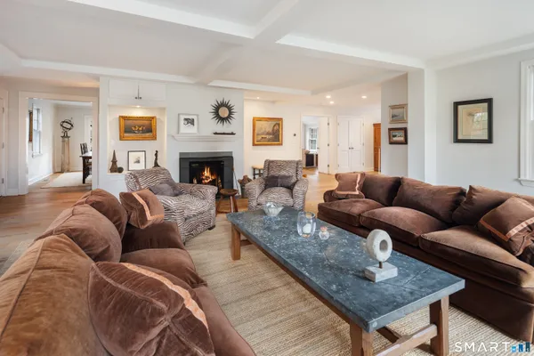 $1,995,000 | 370 Rowayton Avenue, Norwalk, CT 06853