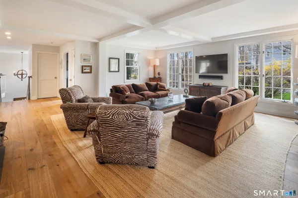 $1,995,000 | 370 Rowayton Avenue, Norwalk, CT 06853