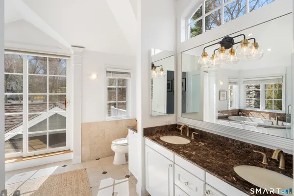 $1,995,000 | 370 Rowayton Avenue, Norwalk, CT 06853
