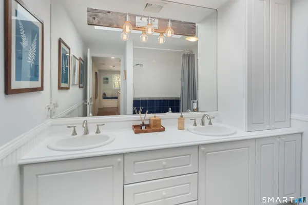 $1,995,000 | 370 Rowayton Avenue, Norwalk, CT 06853