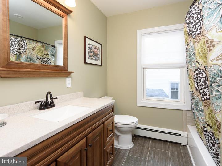11 East Clearfield Road Havertown, PA 19083 - Photo 21 of 25 Bathroom