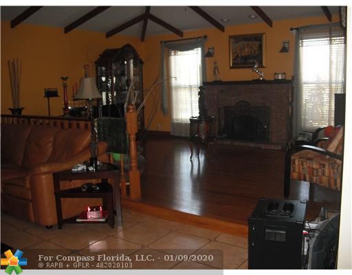 5410 Melaleuca Road Southwest Ranches, FL 33330 - Photo 13 of 25 Den/Family/Great Room