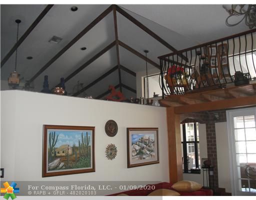 5410 Melaleuca Road Southwest Ranches, FL 33330 - Photo 19 of 25 Living Room