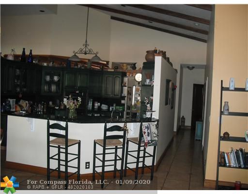 5410 Melaleuca Road Southwest Ranches, FL 33330 - Photo 9 of 25 Kitchen