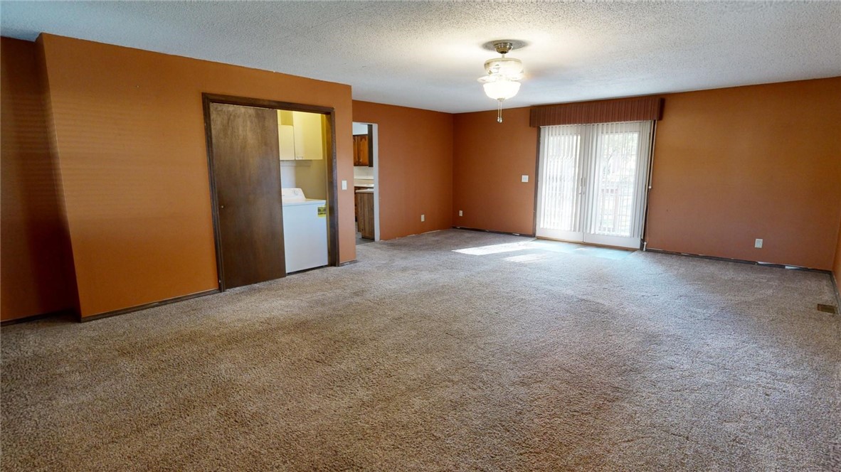 3841 East Hickory Street Decatur, IL 62526 - Photo 9 of 23 Gallery Image 9