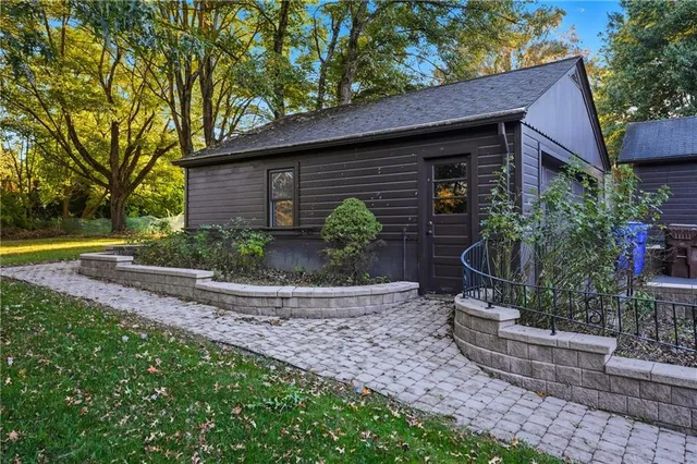 $295,000 | 216 Vine Court, New Wilmington, PA 16142