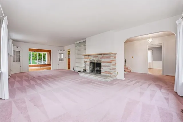 $295,000 | 216 Vine Court, New Wilmington, PA 16142