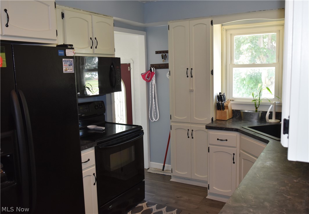 32019 Densmore Road Willowick, OH 44095 - Photo 12 of 30