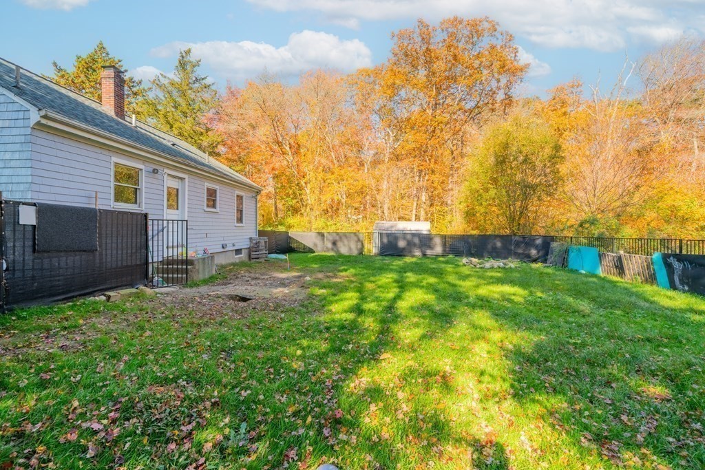 90 Main Road Westport, MA 02790 - Photo 6 of 8 Gallery Image 6
