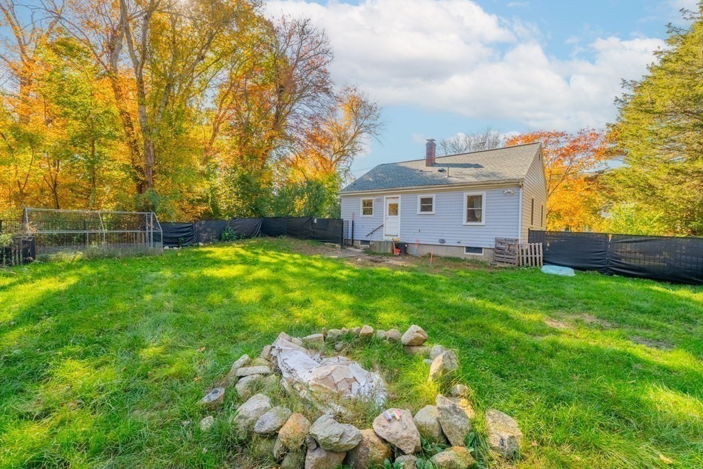 90 Main Road Westport, MA 02790 - Photo 8 of 8 Gallery Image 8