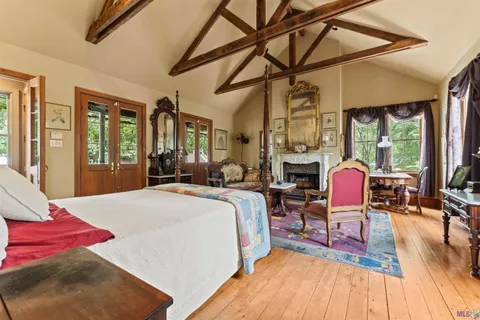 $895,000 | 7613 Sevenoaks Avenue, Baton Rouge, LA 70806