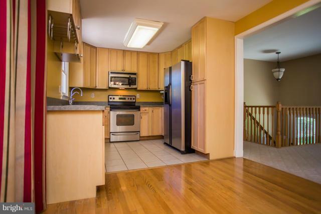 3351 Sykesville Road Westminster, MD 21157 - Photo 8 of 30 view into kitchen from dining area