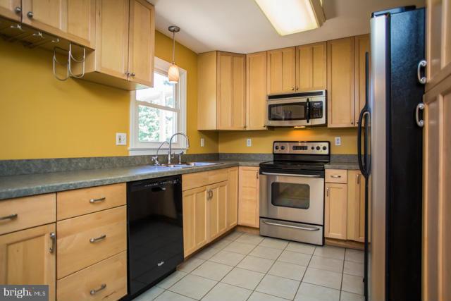3351 Sykesville Road Westminster, MD 21157 - Photo 9 of 30 Kitchen