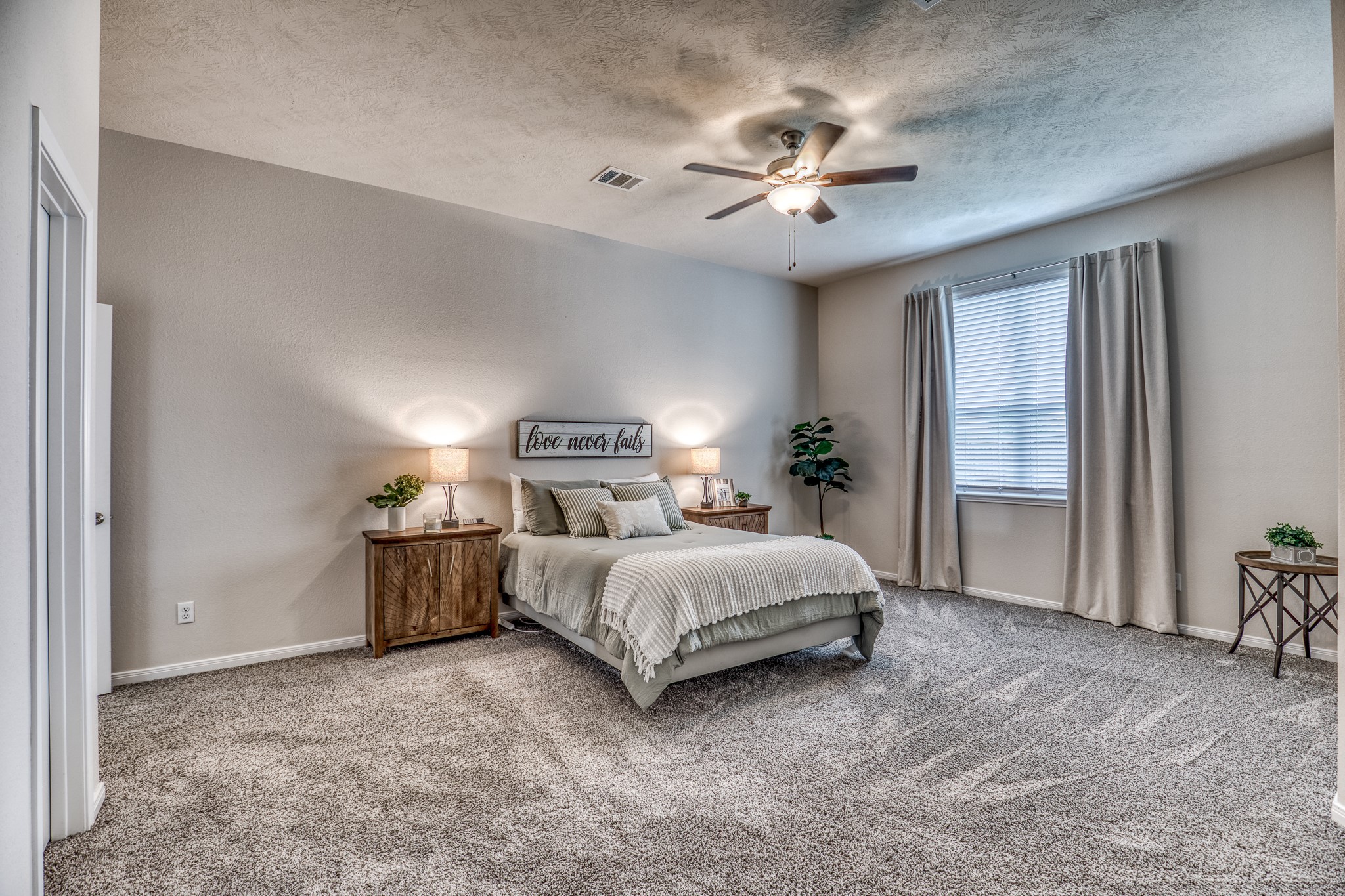 1016 Old Vine Road Brenham, TX 77833 - Photo 12 of 25 Primary Bedroom