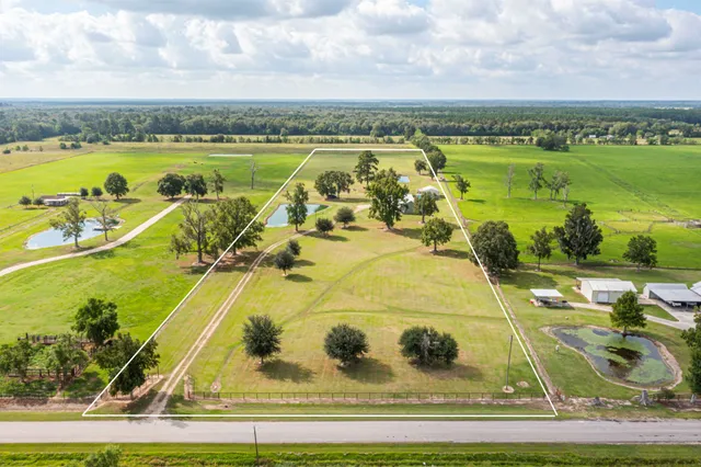 a view of a swimming pool and lake view