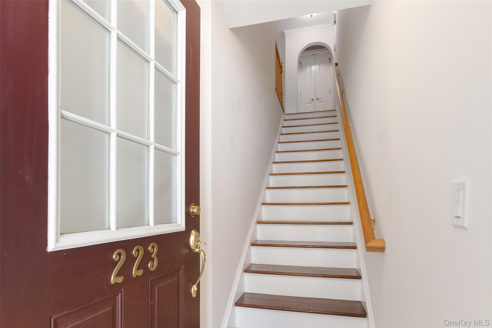 223 Viewpoint Terrace Peekskill, NY 10566 - Photo 2 of 30 View of stairs