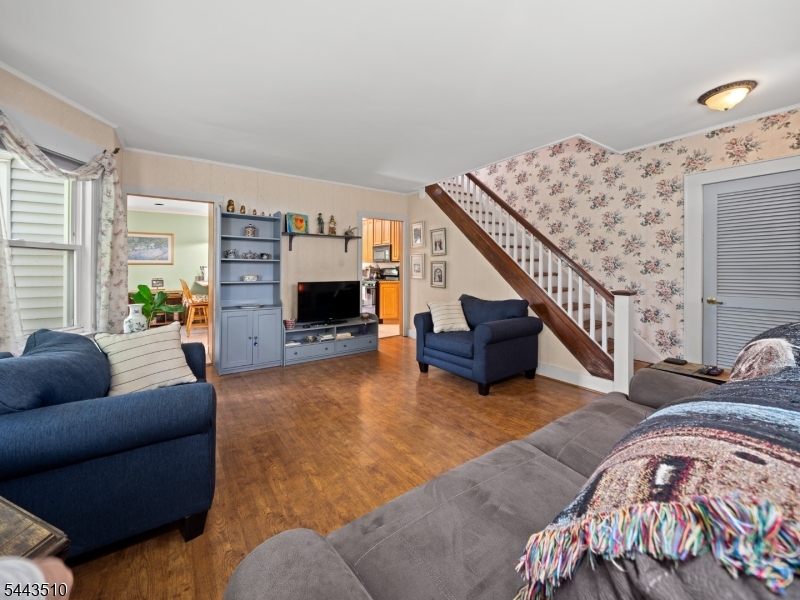 39 Union Place Bloomfield, NJ 07003 - Photo 6 of 35