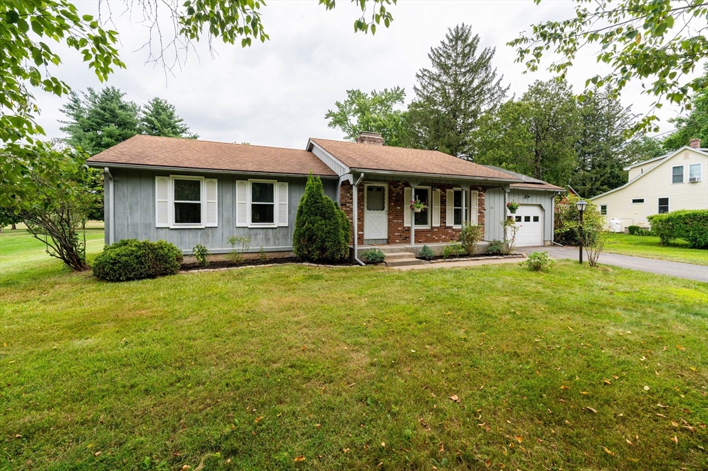 24 Old Amherst Road Sunderland, MA 01375 - Photo 3 of 40 Gallery Image 3