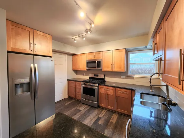 $3,750 | 1176 Sumac Trail, Hoffman Estates, IL 60192