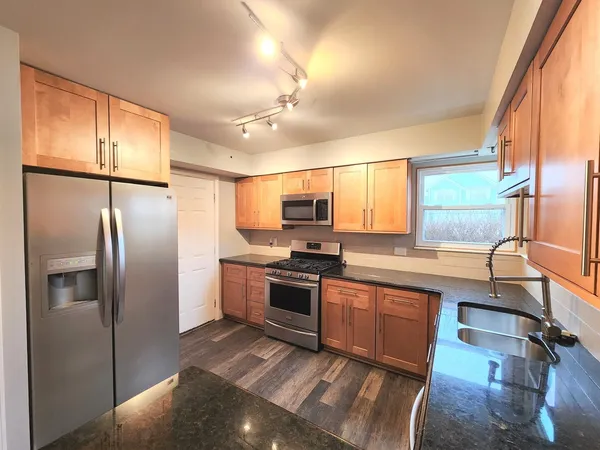 $3,750 | 1176 Sumac Trail, Hoffman Estates, IL 60192