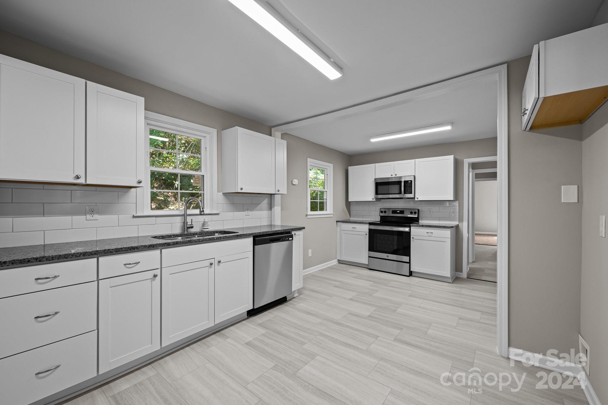 31 Raleigh Lane Hot Springs, NC 28743 - Photo 12 of 32 Gallery Image 12