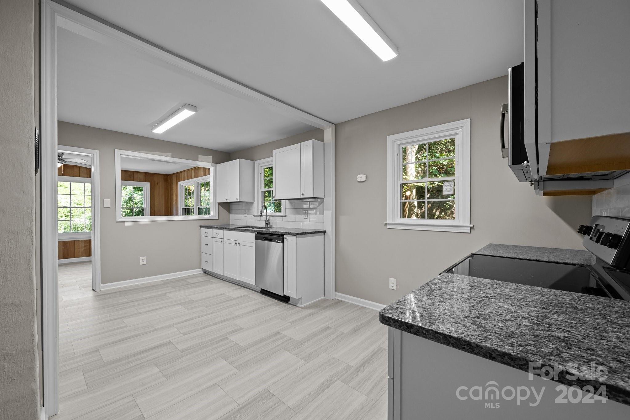 31 Raleigh Lane Hot Springs, NC 28743 - Photo 16 of 32 Gallery Image 16