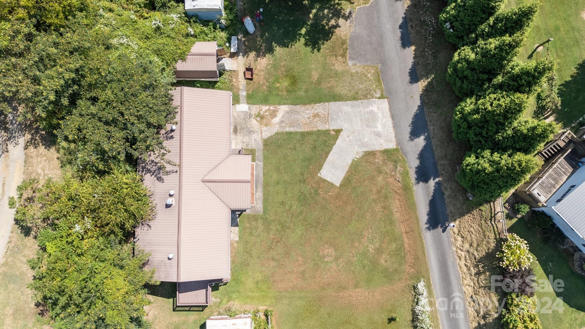 31 Raleigh Lane Hot Springs, NC 28743 - Photo 30 of 32 Gallery Image 30