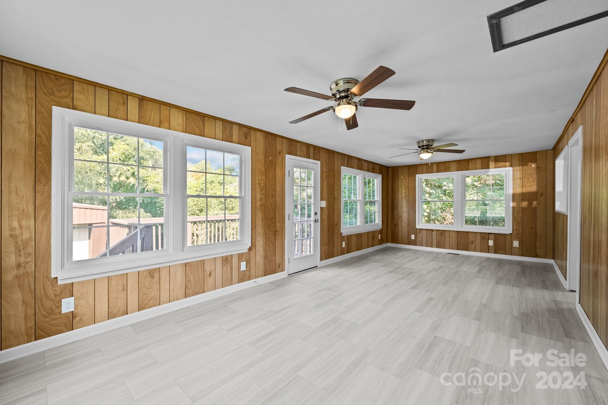 31 Raleigh Lane Hot Springs, NC 28743 - Photo 8 of 32 Gallery Image 8