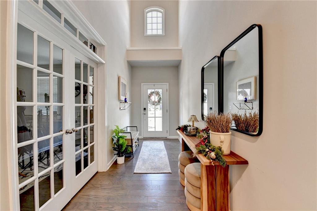 955 Laura Jean Court Buford, GA 30518 - Photo 4 of 68