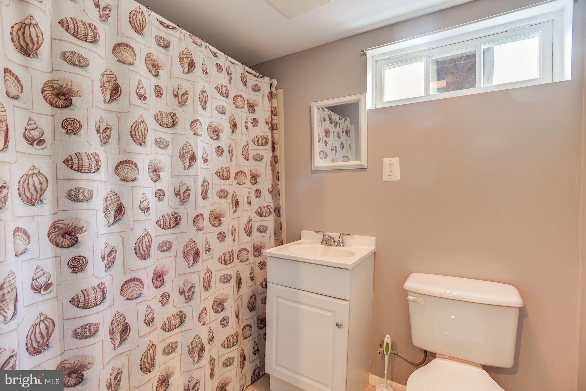 1921 Edgewood Road Towson, MD 21286 - Photo 23 of 25 Bath