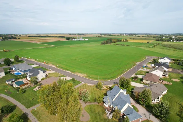 $49,800 | 312 Highland Boulevard Northeast, Melrose, MN 56352