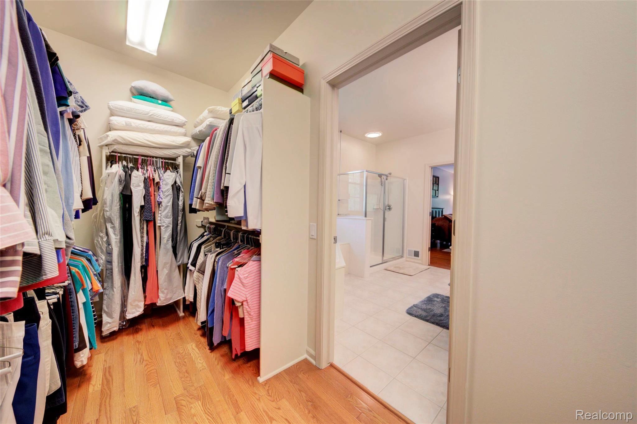 1517 Trinity Road Canton, MI 48187 - Photo 38 of 65 38 Master Closet.jpg