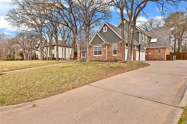 $700,000 | 35 Oak Forrest Circle, Denton, TX 76210