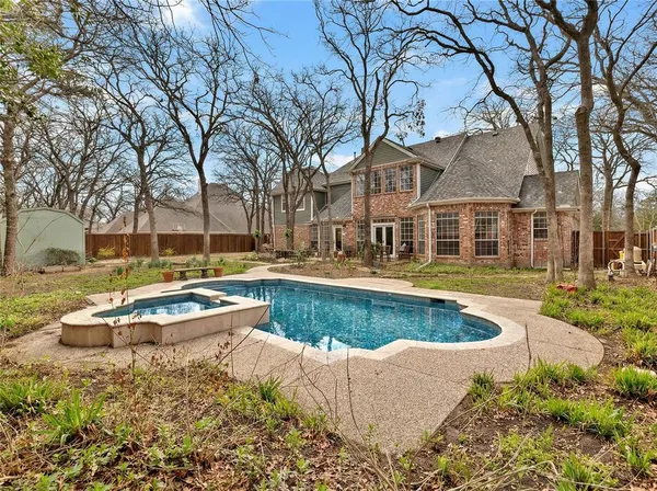 $700,000 | 35 Oak Forrest Circle, Denton, TX 76210