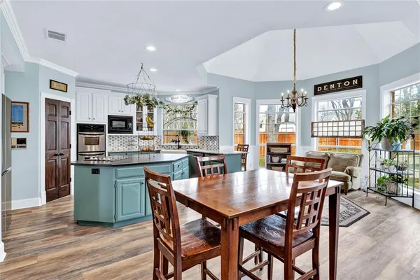 $700,000 | 35 Oak Forrest Circle, Denton, TX 76210