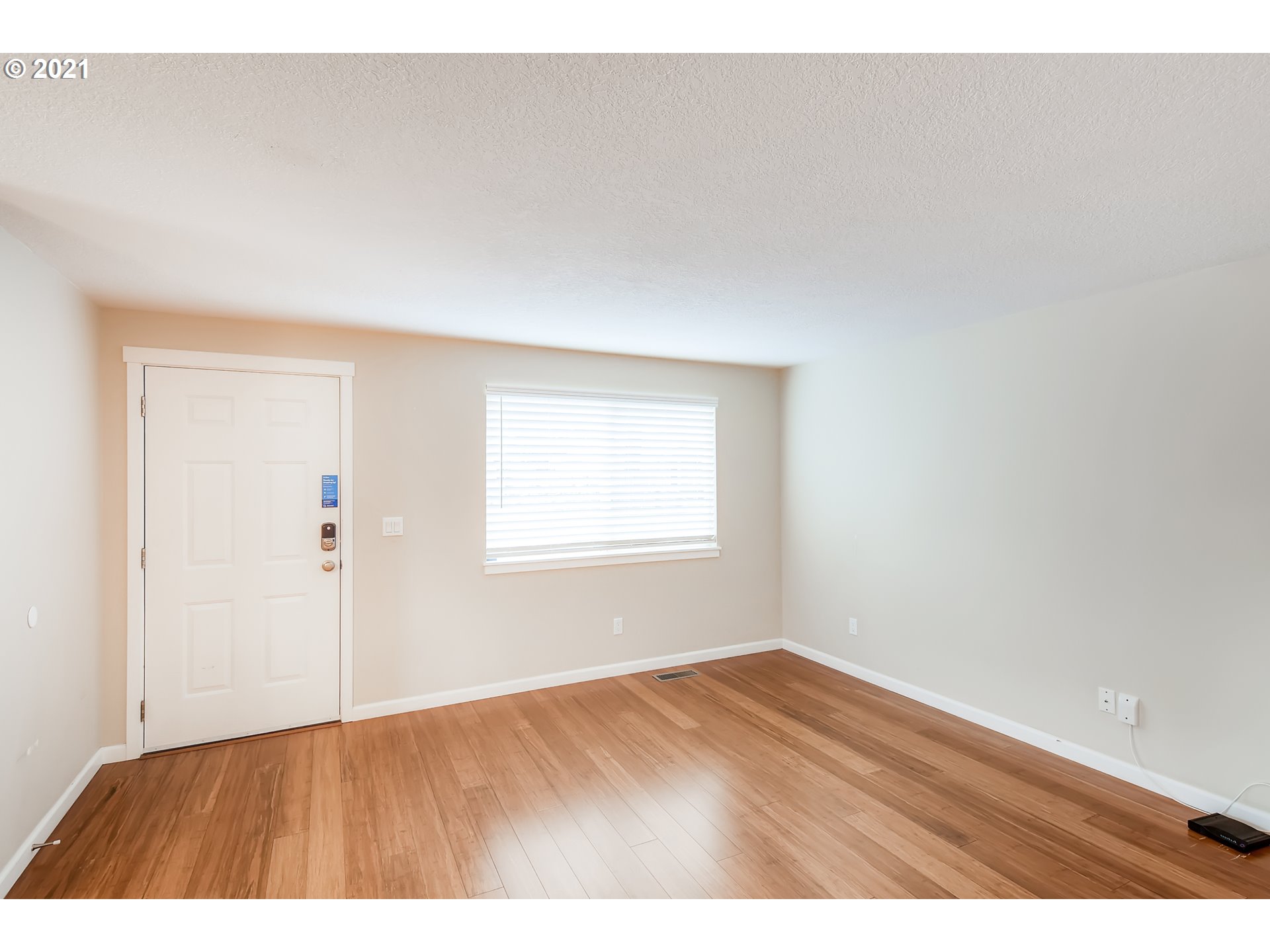 7411 Southeast Rural Street Portland, OR 97206 - Photo 5 of 32 Gallery Image 5