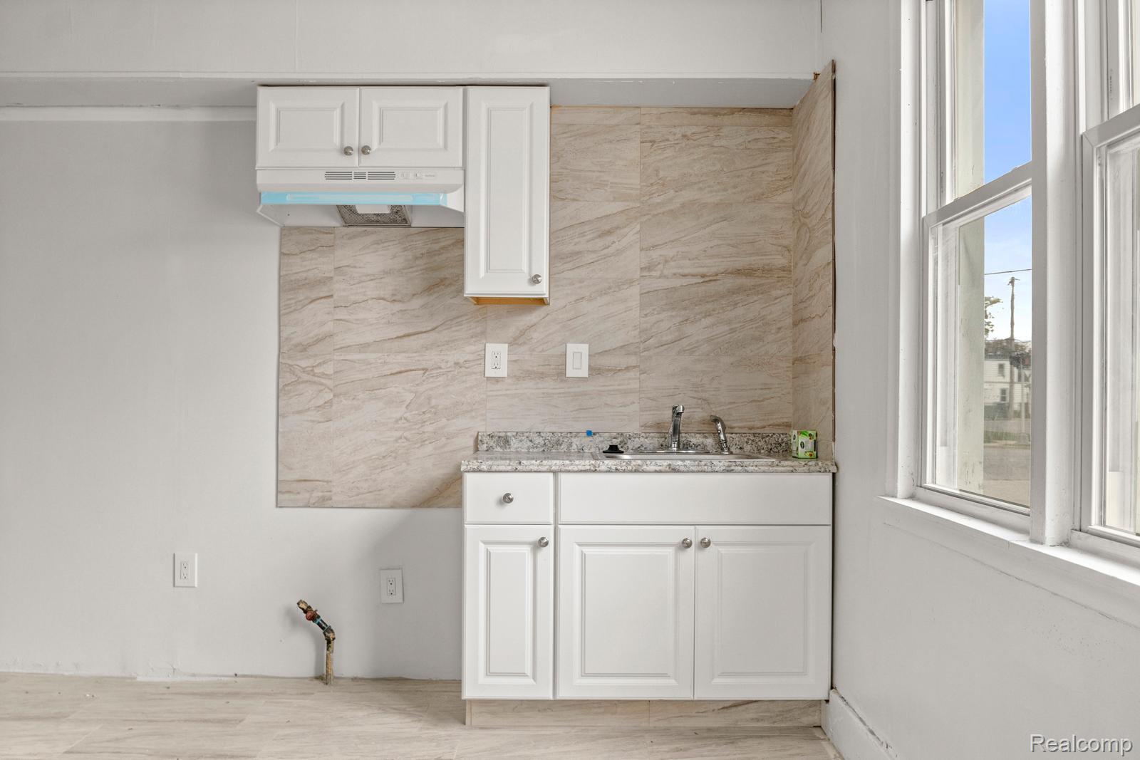 6203 Chase Road Dearborn, MI 48126 - Photo 1 of 8 6203 Chase Studio (1).jpeg