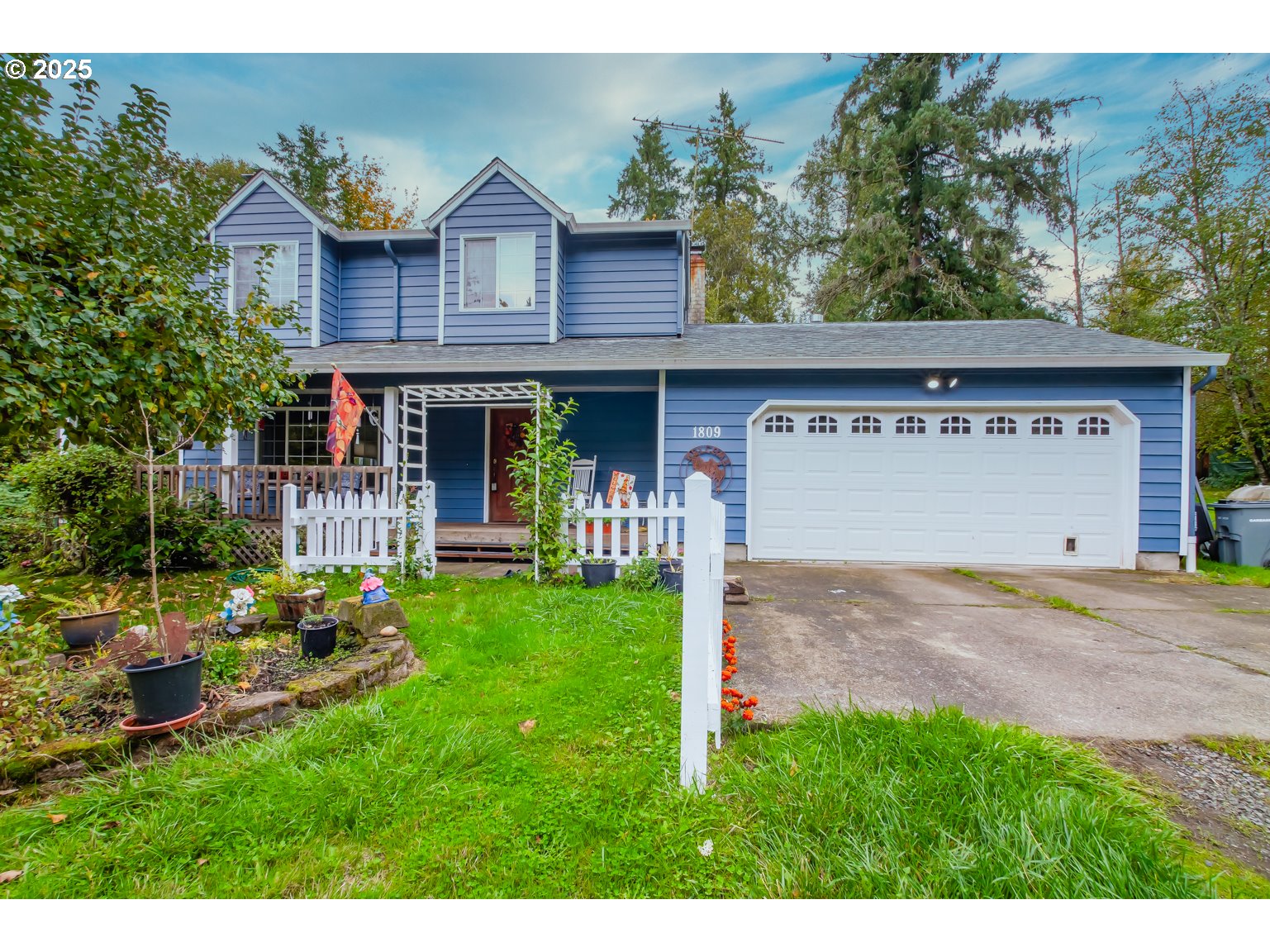 1809 Northwest 310th Street Ridgefield, WA 98642 - Photo 4 of 37 a view of an house with backyard space and balcony