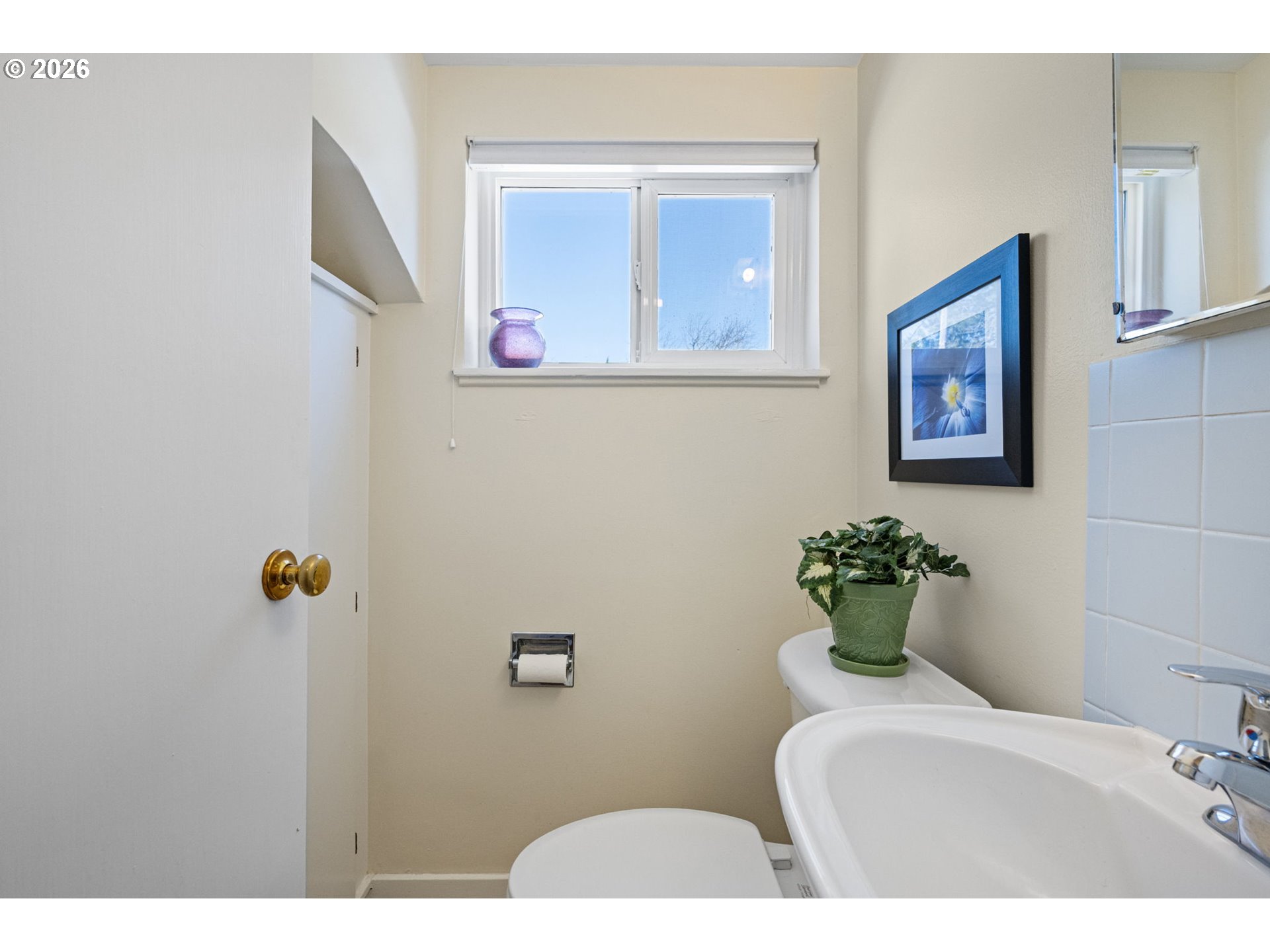 1255 Taylor Street Eugene, OR 97402 - Photo 33 of 48 a bathroom with a sink mirror and toilet