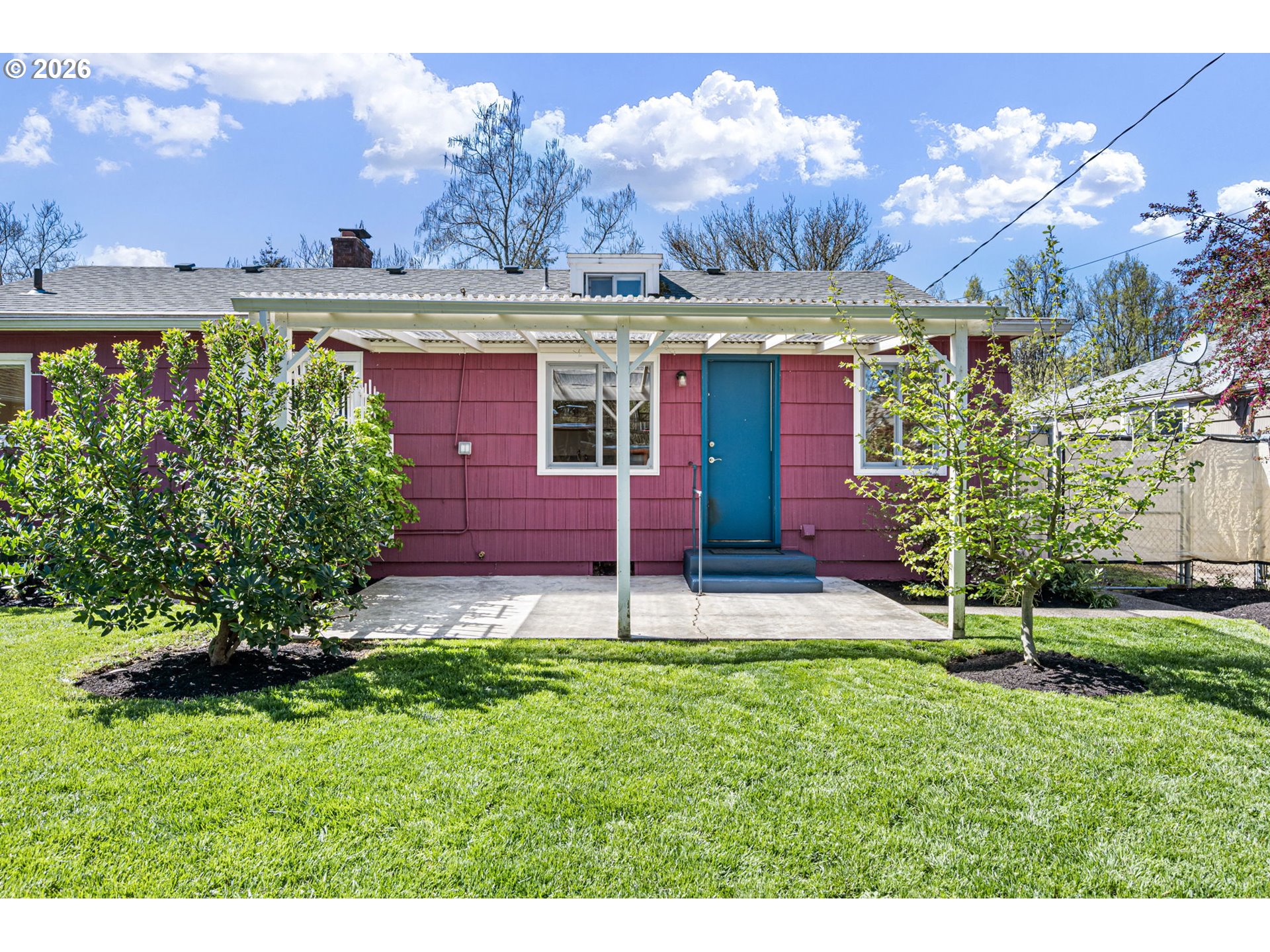 1255 Taylor Street Eugene, OR 97402 - Photo 36 of 48 a view of a house with a garden