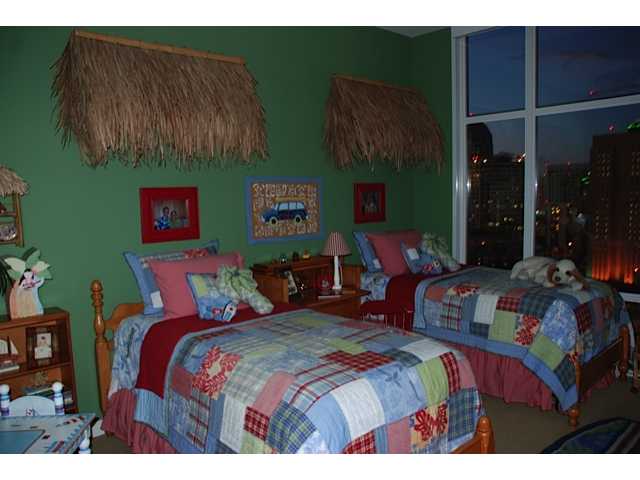 550 Front Street, Unit 1704 San Diego, CA 92101 - Photo 11 of 25 2nd Bedroom (with own bath)