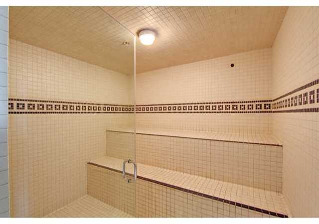 550 Front Street, Unit 1704 San Diego, CA 92101 - Photo 21 of 25 Steam Room