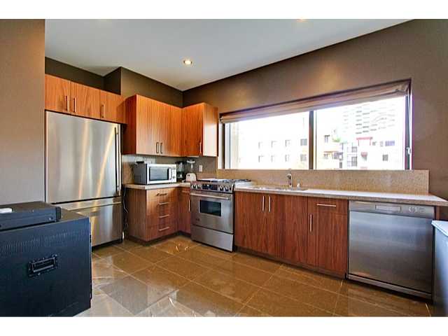 550 Front Street, Unit 1704 San Diego, CA 92101 - Photo 22 of 25 Common Area Kitchen